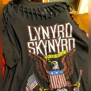 Lynyrd Skynyrd rock n roll tshirt